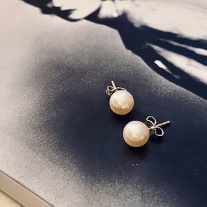 Stunning Authentic Mikimoto Pearl Earrings